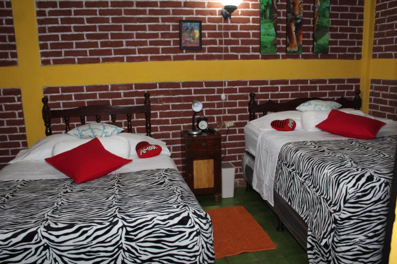 Hotel Casa Del Viajero Quetzaltenango Luaran gambar